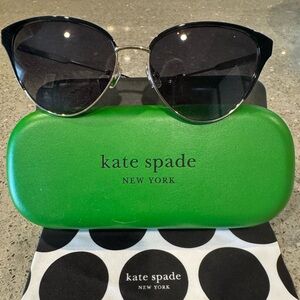 NWOT Kate Spade Ianna/S in black and gold